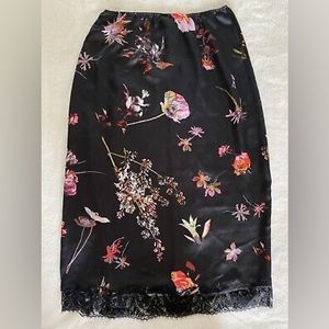 Victoria Secret floral, side-button slip skirt with lace. Size XL black